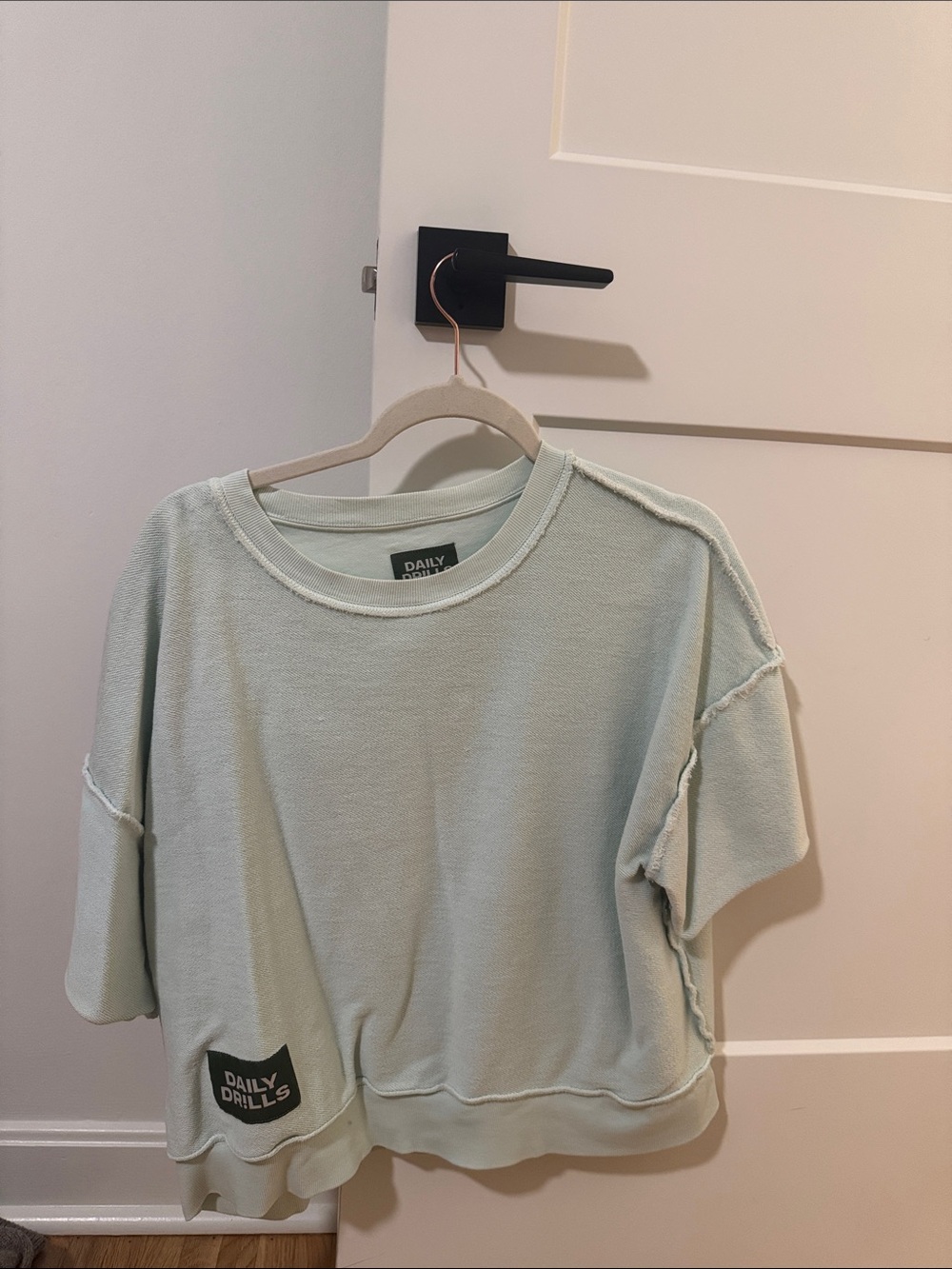 Daily Drills Short-Sleeve Crew Sweatshirt in Pale blue
